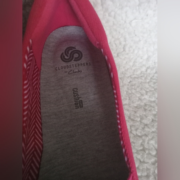 NWOT | Beautiful | Cloudsteppers by Clarks | Step Glow Slip | Womens | Size: 9M - Picture 10 of 13